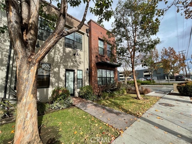 Photo - 501 W Maple Ave