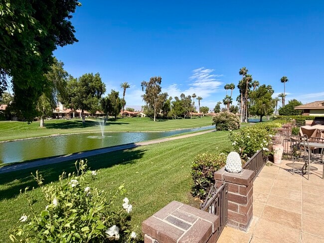 Building Photo - 224 Castellana S