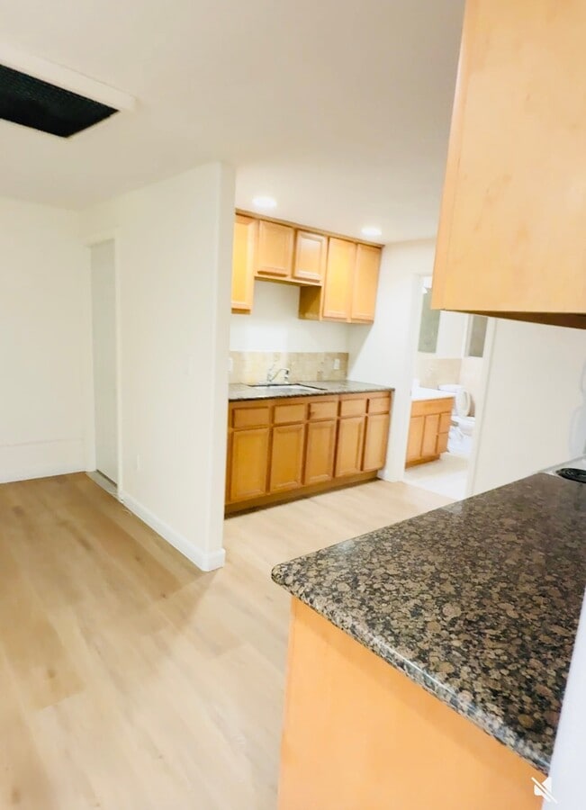 Photo - 1823 Armour Ln Unit B