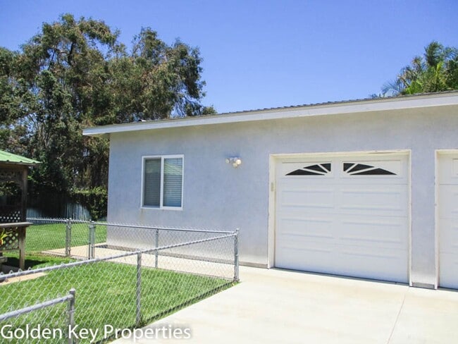 Photo - Charming detached granny flat in South Oceanside!