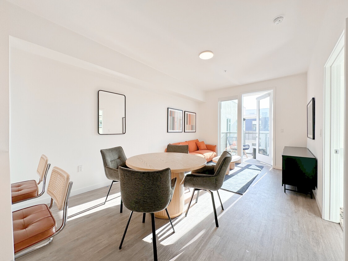 Floor Plan - 2 Bed 2 Bath - 1101 sqft