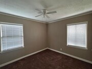 Photo - 2 bed/1 bath Home - Ready to Rent! - Fenced back yard, Gardner included!