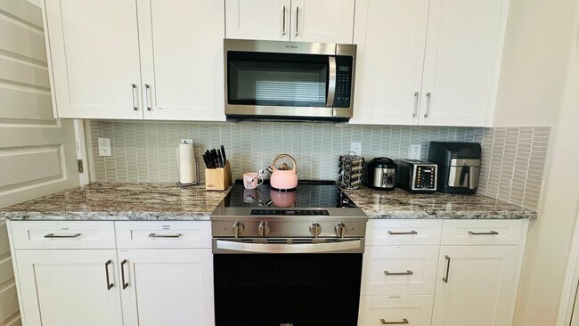 Photo - 1121 Tropic Ct