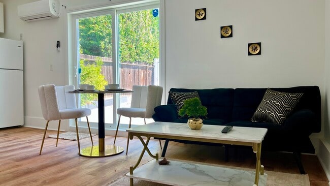 Photo - 19341 Friar St Unit A