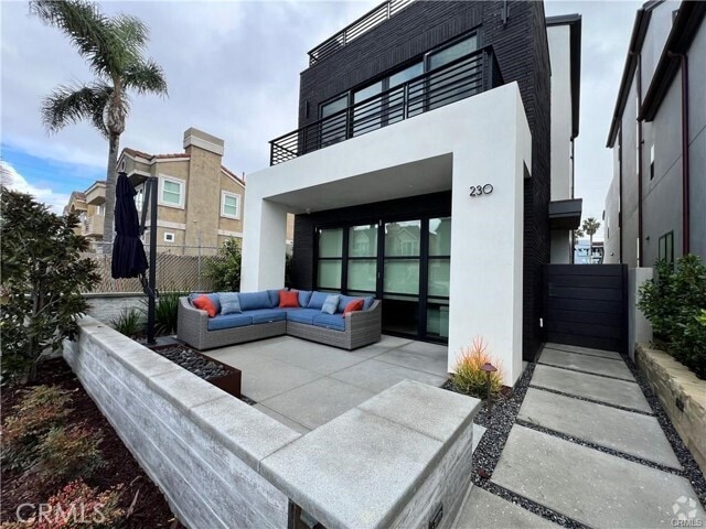 Building Photo - 230 2nd St Rental