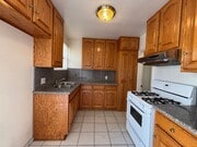Photo - Glenoaks, 625-633 1/2 Unit 629 1/2