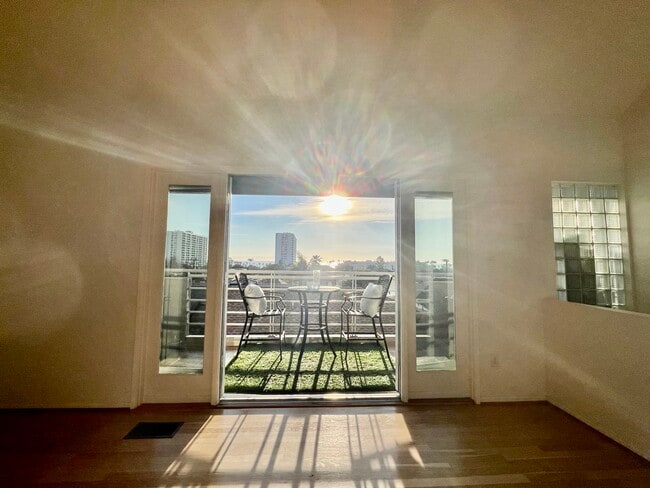 Building Photo - 311 Hill St Unit 2