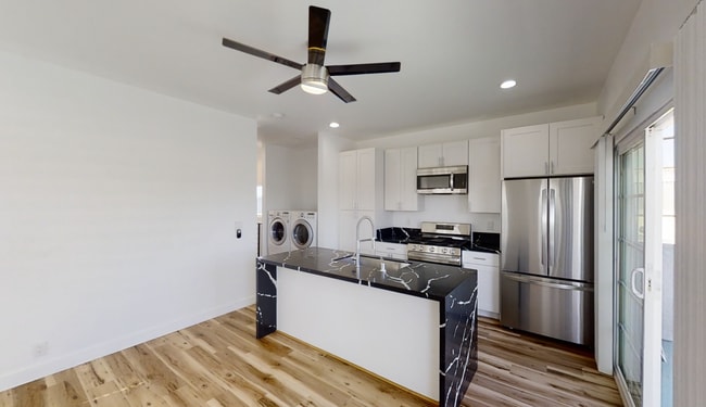 Building Photo - 5071-5073 55th St Unit 5073 55th St Rental