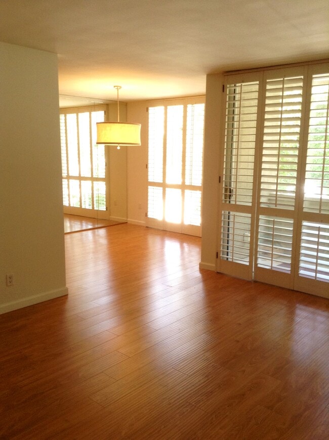 Photo - 2301 S Beverly Glen Blvd Unit 107
