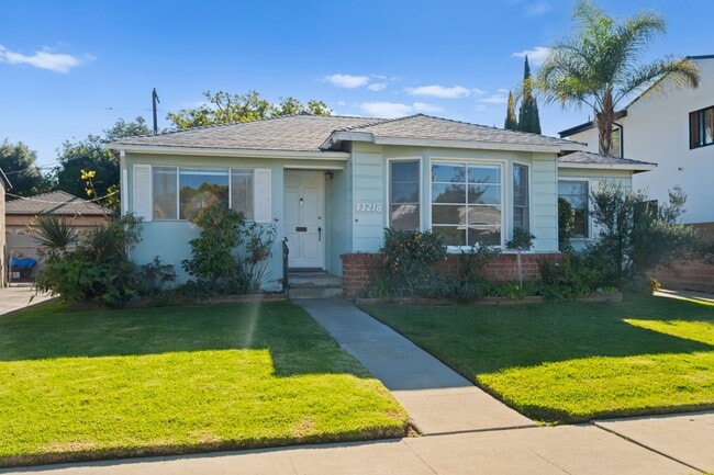 Building Photo - 13218 Lake St