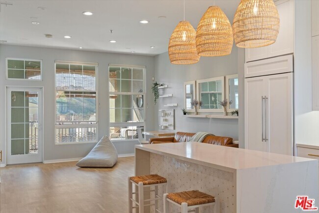 Building Photo - 13020 Pacific Promenade Unit 401 Rental