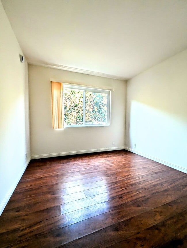 Photo - 1811 Tamarind Apartments