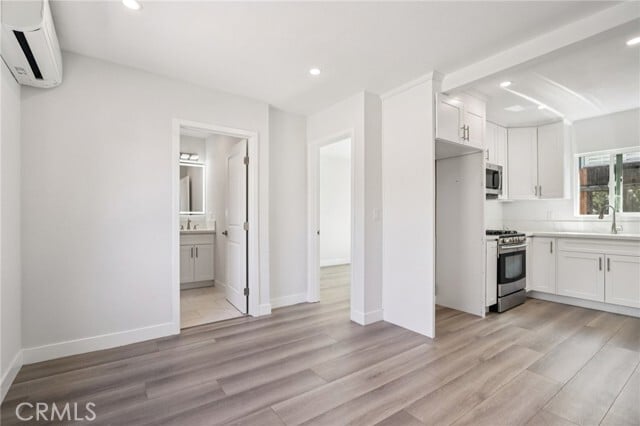 Photo - 11032 Scoville Ave