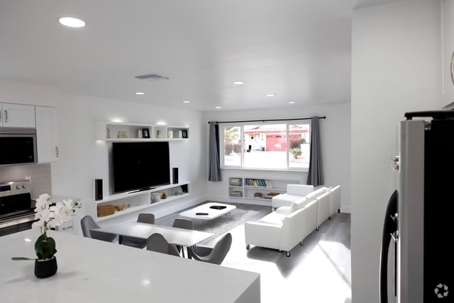 Building Photo - 53130 Avenida Mendoza Unit Master Bedroom Rental