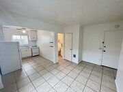 Photo - Studio in Pacific Beach Apartment Community Unit 4