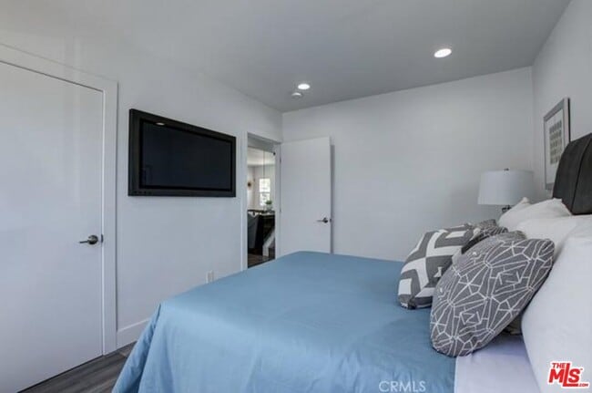 Photo - 338 Walnut Ave