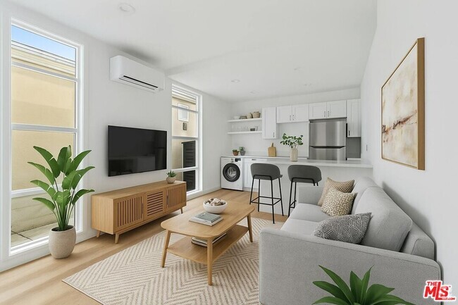 Building Photo - 814 3rd St Unit E Rental