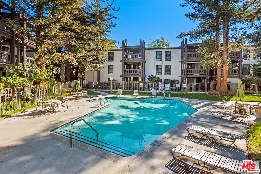 Photo - 7777 W 91st St Unit B1155