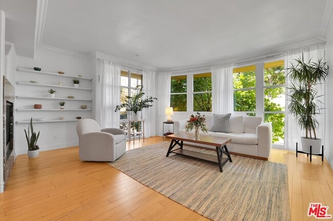 Photo - 1601 S Bentley Ave