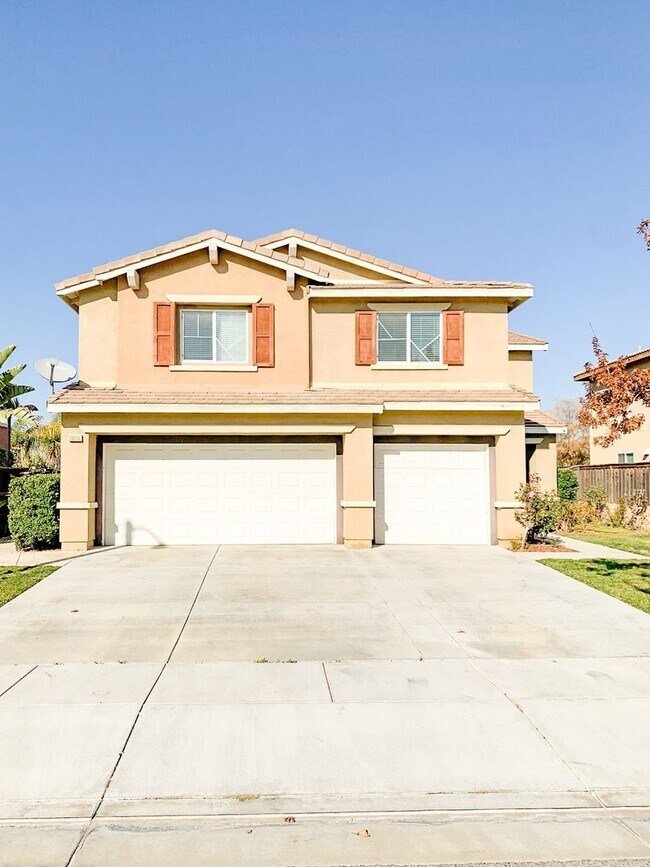 Photo - Large 4 bedroom + LOFT Home in Murrieta Fo...
