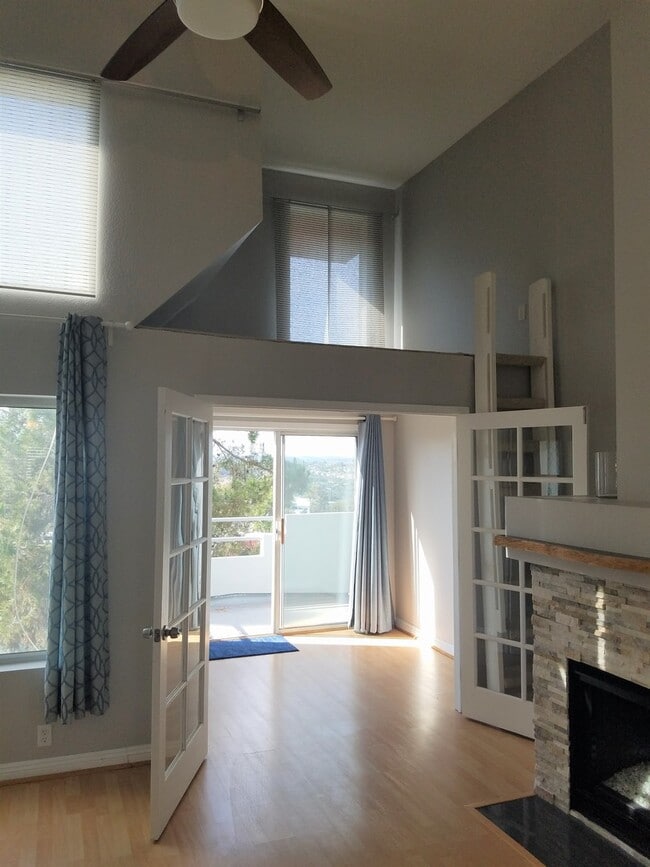 Photo - Gorgeous 2 bed 2 bath nestled in heart of Mission Viejo
