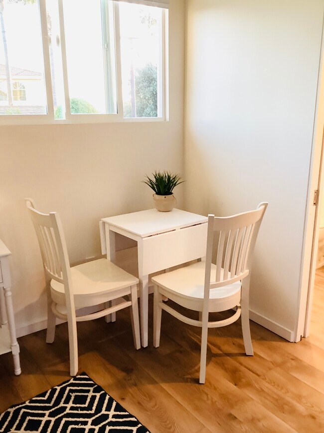 Photo - 1630 W 27th St