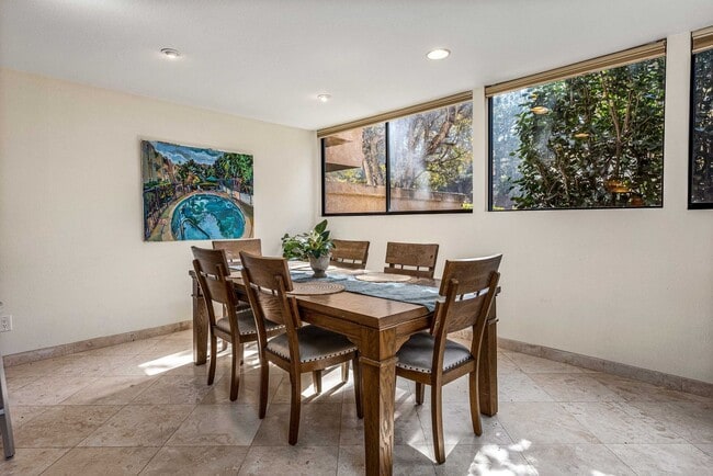 Photo - VACATION RENTAL - La Jolla Residence Just Blocks from the Ocean! Unit A104