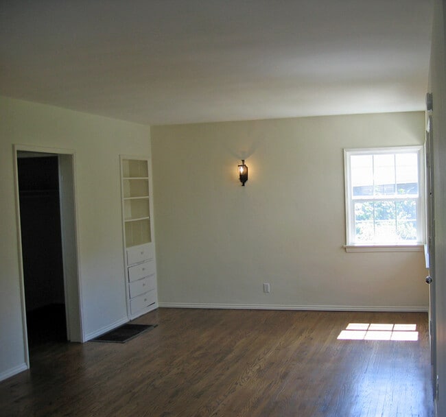 Photo - 2026 N Cahuenga Blvd Unit 2026 Cahuenga