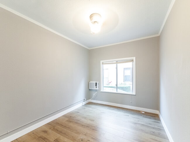 Photo - 209 N Berendo St Unit 3/4