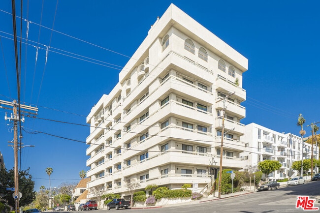 Building Photo - 1601 N Fuller Ave Unit 303