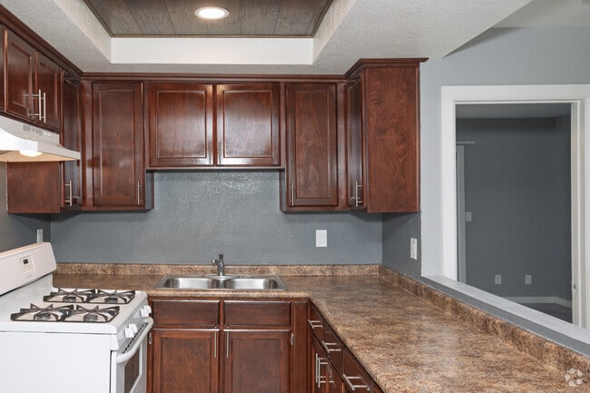 1BR, 1BA - 465SF - Kitchen - Santa Ana Birch Apartments