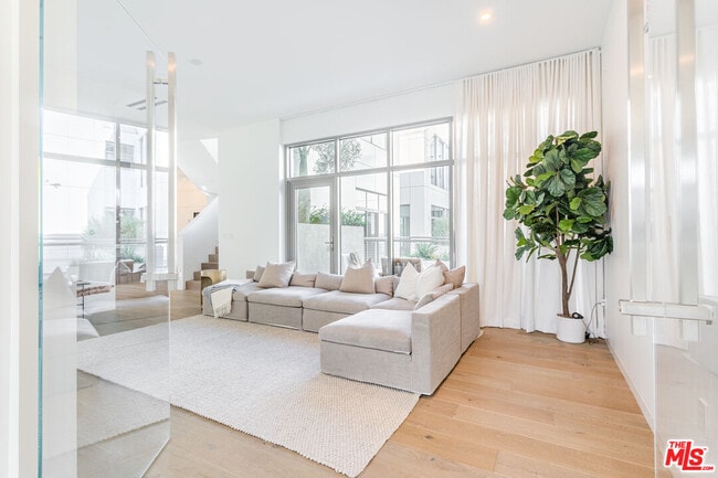 Photo - 8600 Wilshire Blvd Unit PH20