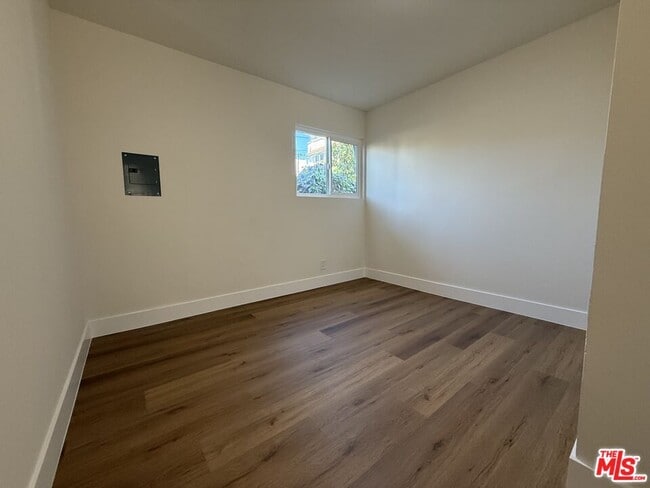 Photo - 1716 Locust Ave Unit 4