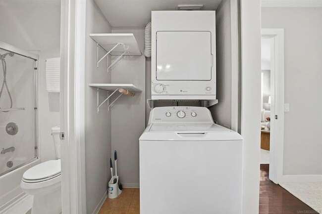 Photo - 757 Eastshore Terrace