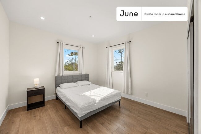 Private bedroom in 4 bed/4 bath Home - Private bedroom in 4 bed/4 bath Home Unit C