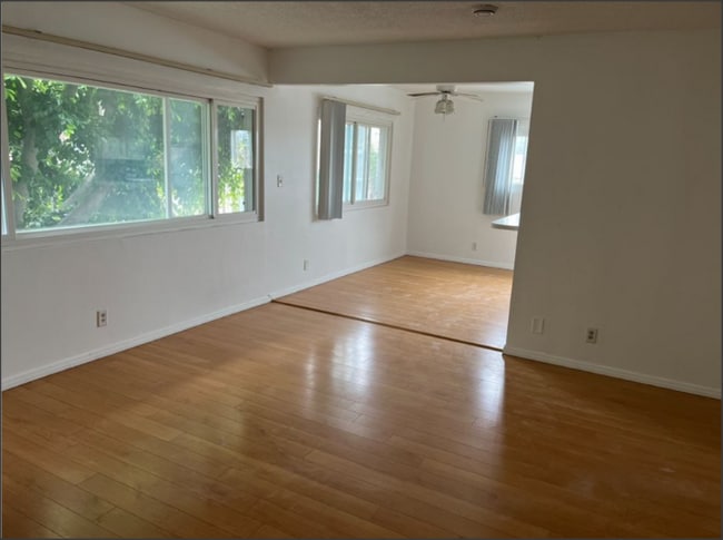 Building Photo - 8315 W Manchester Ave Unit 3