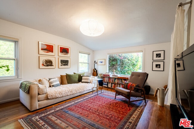 Photo - 17401 Londelius St