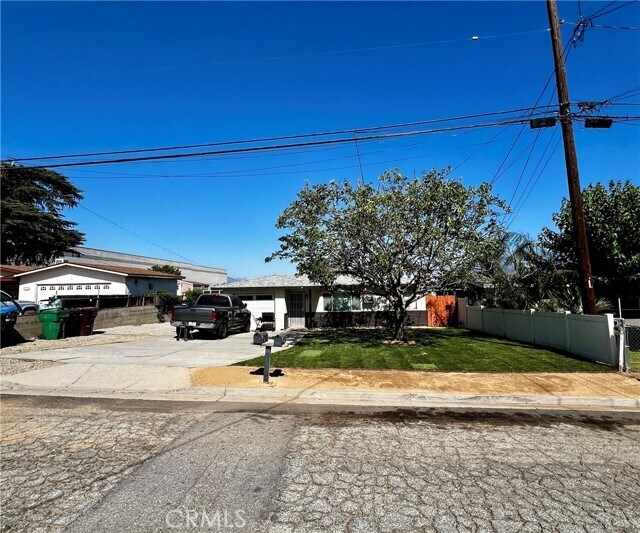 Photo - 174 Maple Ave Townhome