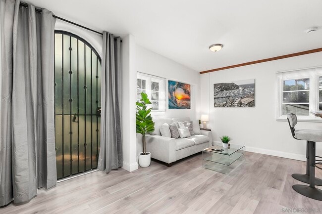 Photo - 1315 Cave St Unit B