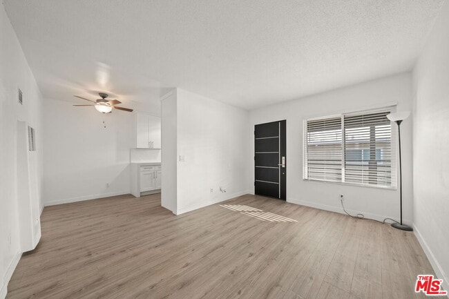 Photo - 1310 W Valencia Dr