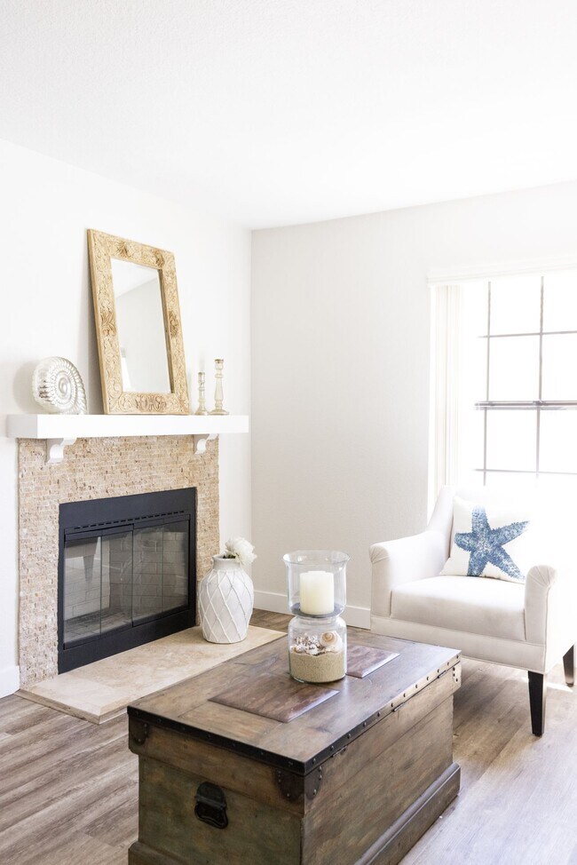 Photo - The Luxury You Deserve, At A Price You Can Afford. $500 Off Move In! Unit 149