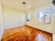 Photo - Beautiful Lake Balboa Single Family Home: 3 Bedroom/1 Bathroom/ 2-car garage