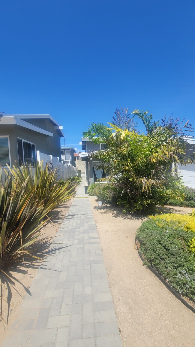 Photo - 702 N Paulina Ave