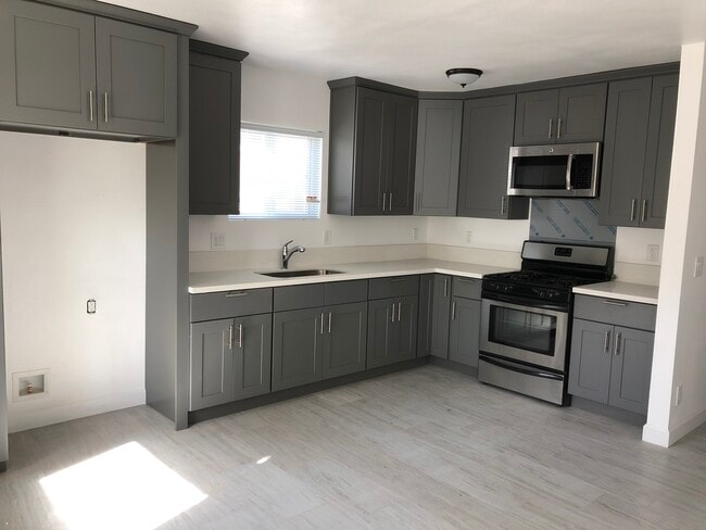 Photo - 120 N Sierra Vista St Unit FrontHouse