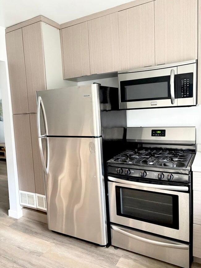 Photo - 2727-2741 Abbot Kinney Blvd Unit 07