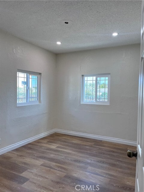 Photo - 2853 E 6th St