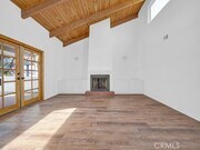 Photo - 907 E Balboa Blvd Townhome