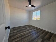 Photo - 2040 Earl St House