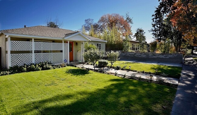 Photo - Beautiful North Hollywood 3 Bedroom, 2 Bath Single Family Home *** Non-Smoking***