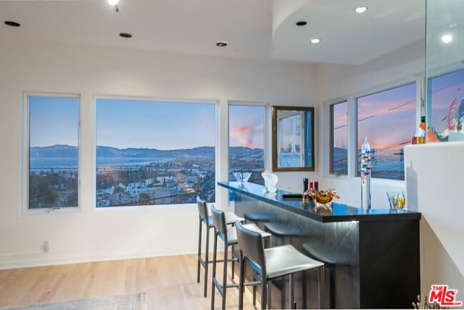 Photo - 227 Fowling St